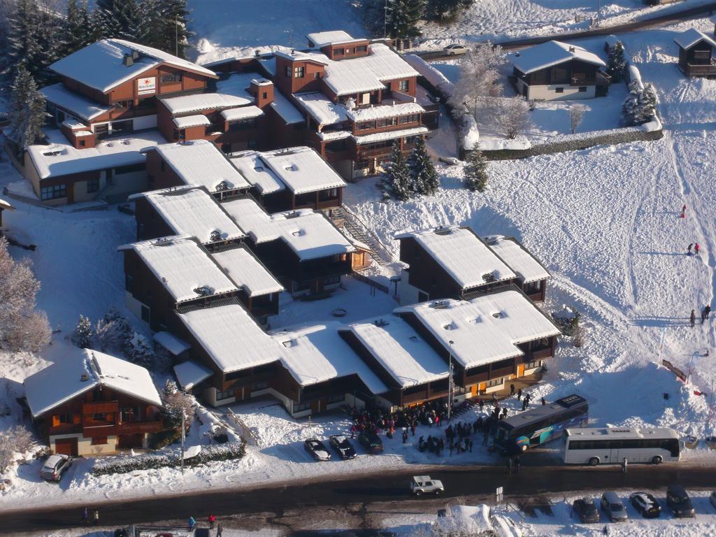 Village De Vacances Les Flocons Verts เลการ์รอซ-ดาราช ภายนอก รูปภาพ